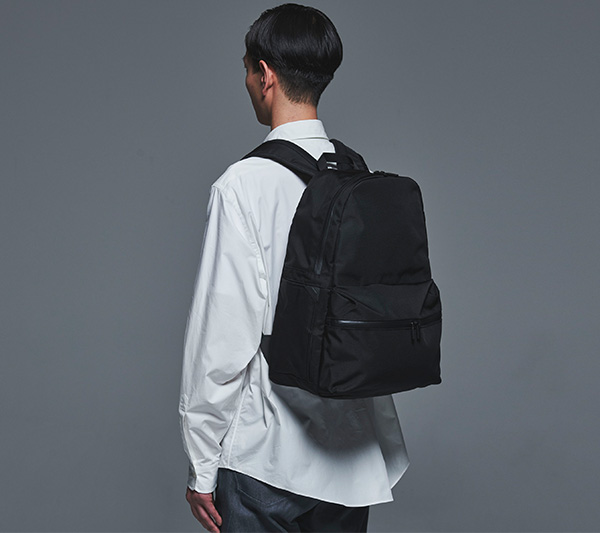 ブランド モノリス MONOLITH BACKPACK OFFICE S リュック サイズの