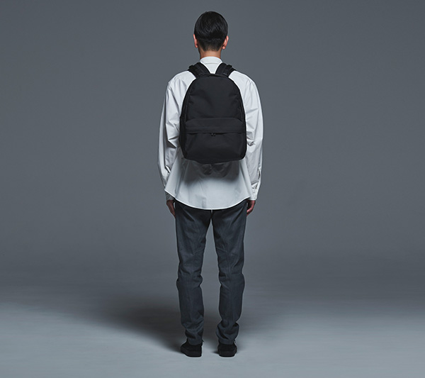 Monolith モノリス backpack pro S グレー