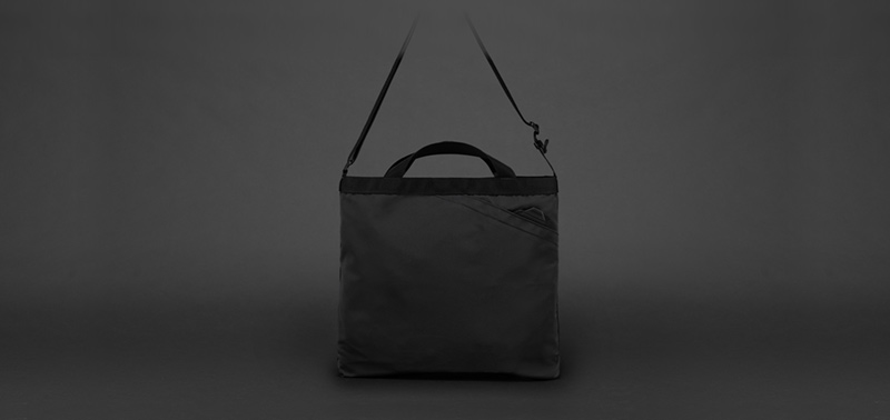 TOTE SHOULDER STANDARD Neutral M BLACK