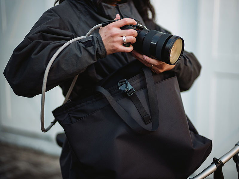 11/28(金) あの「SHOOTING TOTE PRO」が細部をアップデートして再登場