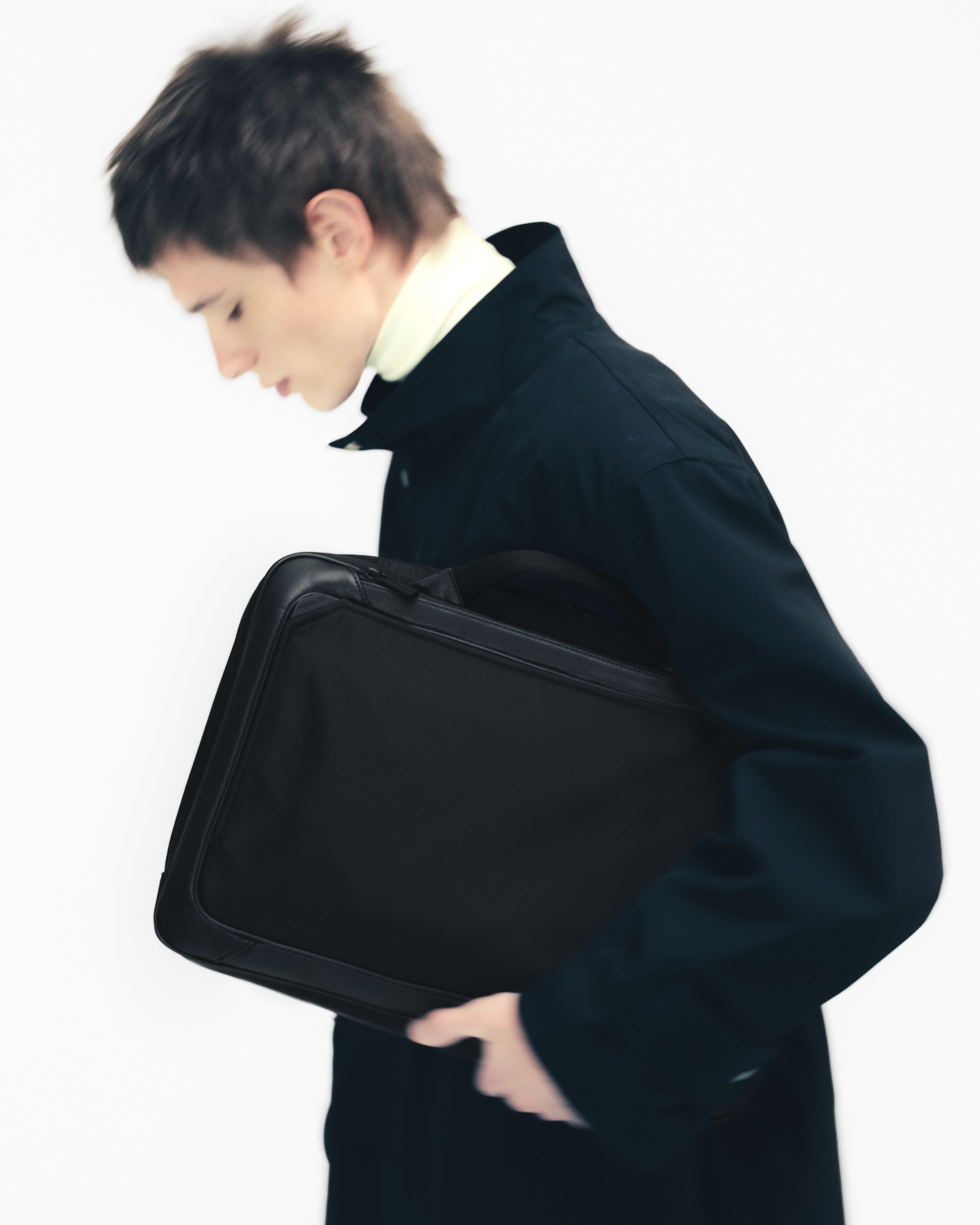 BRIEFCASE OFFICE M BLACK | OFFICE | PRODUCTS | MONOLITH OFFICIAL 